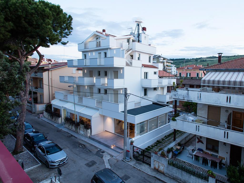 Mane Boutique Hotel Roseto Degli Abruzzi Exterior foto