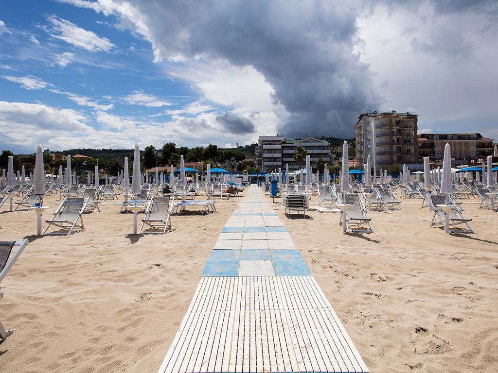 Mane Boutique Hotel Roseto Degli Abruzzi Exterior foto