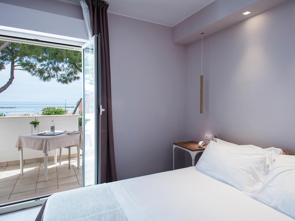 Mane Boutique Hotel Roseto Degli Abruzzi Exterior foto