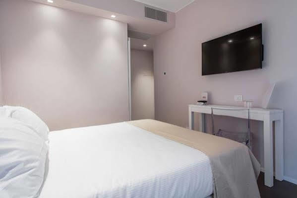 Mane Boutique Hotel Roseto Degli Abruzzi Exterior foto